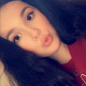 Meet your Posher, Deanna